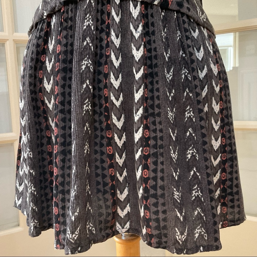 Aritzia Wilfred Knit Sleeveless Mini Dress Aztec Print Size S - Picture 8 of 12